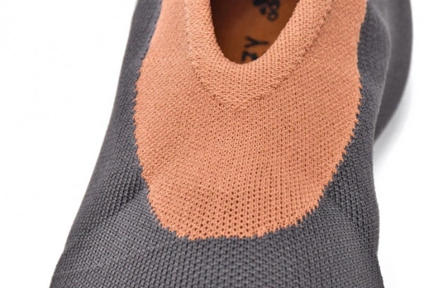 Carbon Stone Knit Yeezy GY1759 Adidas RNR 0908